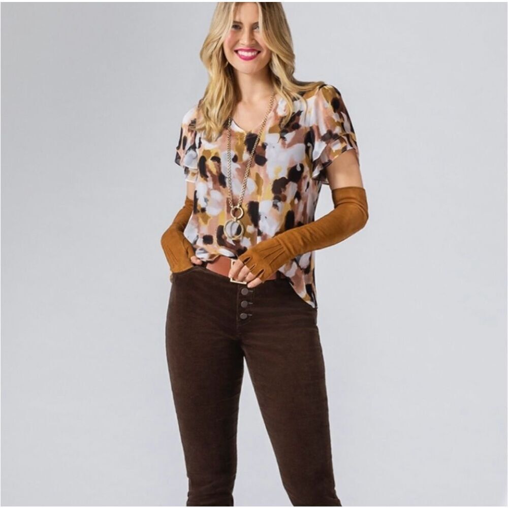 ✨CAbi Chiffon Flutter Sleeve Agenda Sz Medium Top✨